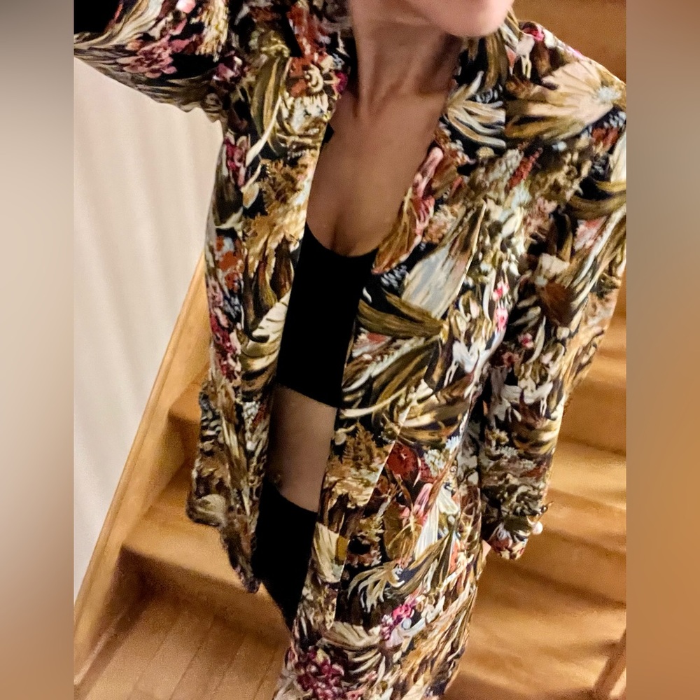 Zara 3/4 sleeved floral blazer